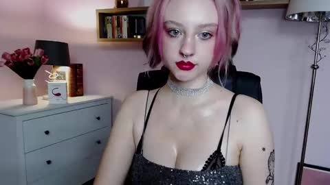 Snapshot of perfect_madeline chatting on 30, 12, 2024 Madeline online show from 30, 12, 2024