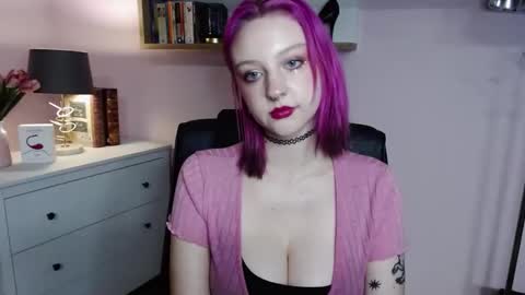 Snapshot of perfect_madeline chatting on 9, 1, 2025 Madeline online show from 9, 1, 2025