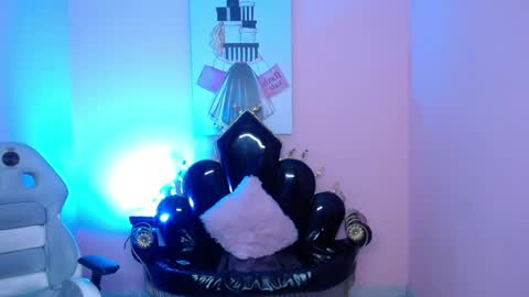 Snapshot of perla_1x chatting on 18, 5, 2026 PVT 6TK 10PM - 5AM COLOMBIA online show from 18, 5, 2026