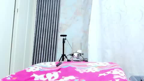 perla_blue1 online show from 13, 11, 2025