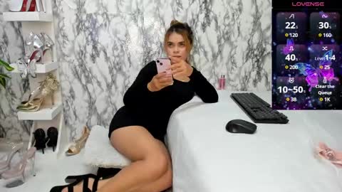 Snapshot of perla_thompson1 chatting on 22, 2, 2025 Perla Thompson online show from 22, 2, 2025