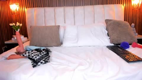 PerlaPreciosa online show from 9, 4, 2026