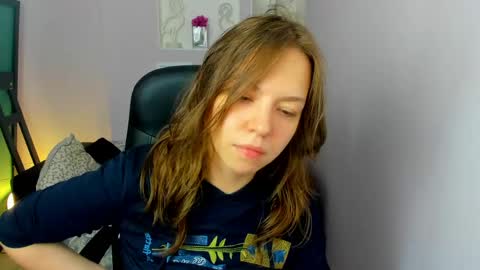 Snapshot of persinaky chatting on 26, 4, 2026 horror flying on the wings of the night.... online show from 26, 4, 2026