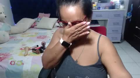 Snapshot of pervert_mommy_x chatting on 23, 4, 2026 SAMY online show from 23, 4, 2026