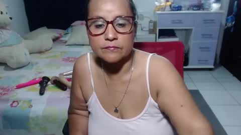 Snapshot of pervert_mommy_x chatting on 25, 4, 2026 SAMY online show from 25, 4, 2026