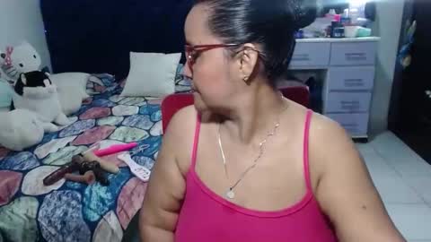 Snapshot of pervert_mommy_x chatting on 6, 5, 2026 SAMY online show from 6, 5, 2026
