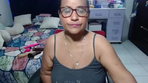 Snapshot of pervert_mommy_x chatting on 7, 5, 2026 SAMY online show from 7, 5, 2026