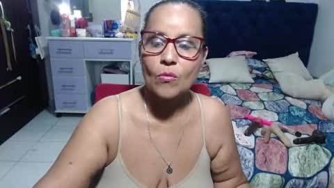 Snapshot of pervert_mommy_x chatting on 4, 6, 2026 SAMY online show from 4, 6, 2026