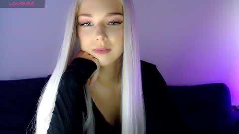 Isabella online show from 10, 1, 2025