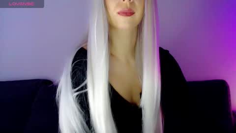 Isabella online show from 22, 1, 2025