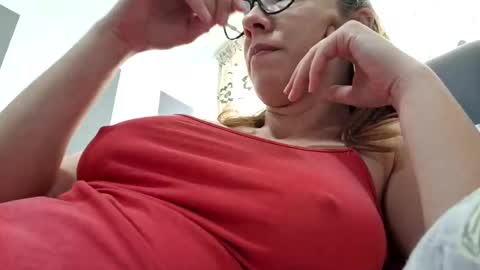 Lisa -  online show from 20, 2, 2025