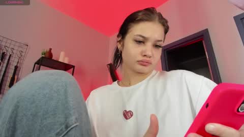 Nicole online show from 9, 9, 2025