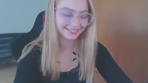 petalkiss online show from 21, 9, 2025
