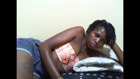 petite_bunni online show from 29, 4, 2026