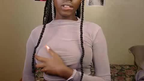 Snapshot of petite_charm chatting on 27, 5, 2026 Charm online show from 27, 5, 2026