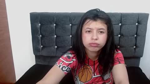 petite online show from 23, 10, 2025