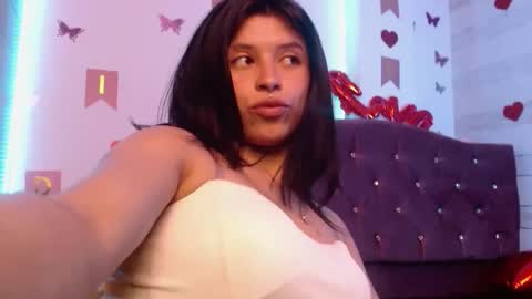 petite online show from 7, 11, 2025