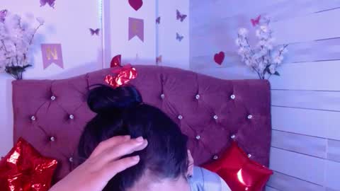 petite online show from 23, 11, 2025