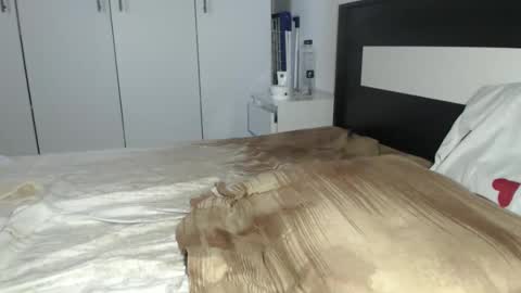 Snapshot of petite_danielle chatting on 19, 2, 2026 petite_danielle online show from 19, 2, 2026