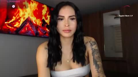 Snapshot of petite_linda chatting on 13, 6, 2026 Linda online show from 13, 6, 2026