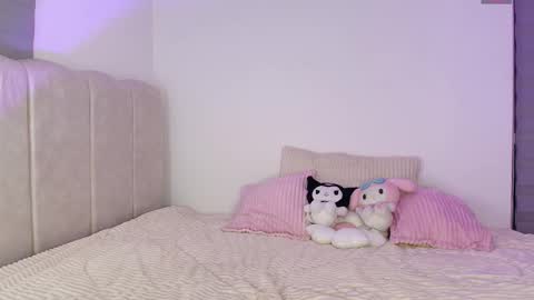 petite_marie_ online show from 4, 12, 2025