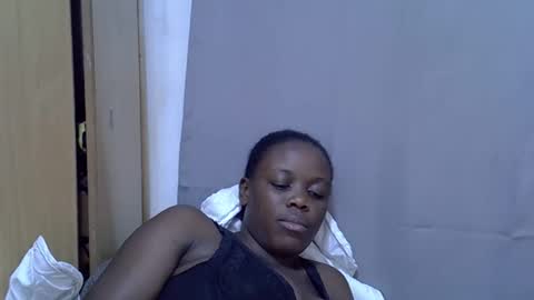 petite_melan online show from 15, 9, 2025