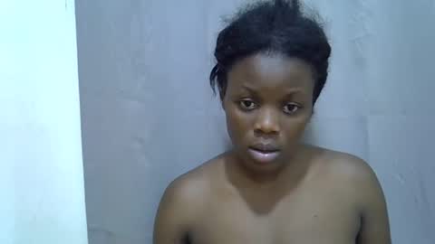 petite_melan online show from 3, 10, 2025