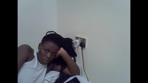 petite_melan online show from 20, 11, 2025