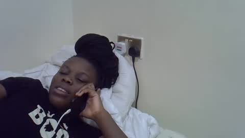 petite_melan online show from 16, 12, 2025