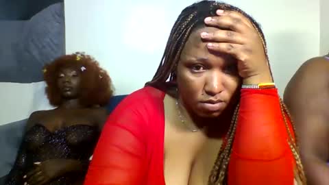 Snapshot of petite_queen001 chatting on 9, 9, 2025 petite_queen001 online show from 9, 9, 2025