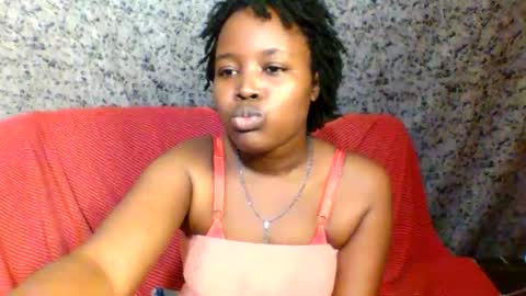 petite_queen001 online show from 10, 3, 2026