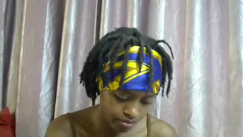 petite_star2 online show from 15, 12, 2025