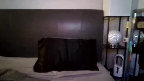 petite treat  online show from 14, 1, 2026