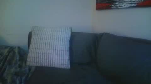 petite treat  online show from 14, 2, 2026