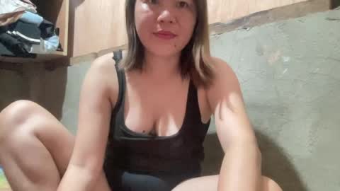 Snapshot of petiteasian_angel chatting on 2, 5, 2026 Hanna online show from 2, 5, 2026