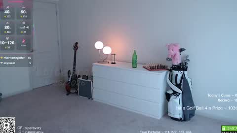 Snapshot of petitebrat chatting on 26, 5, 2026 PiperAvery online show from 26, 5, 2026
