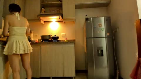 Snapshot of petitee_lunna chatting on 19, 6, 2026 Lunna online show from 19, 6, 2026