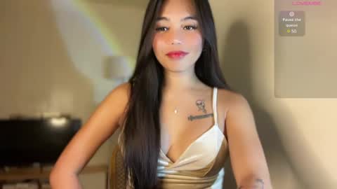 Snapshot of petitegirlx69 chatting on 4, 1, 2025 miss lisa online show from 4, 1, 2025