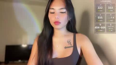 Snapshot of petitegirlx69 chatting on 17, 1, 2025 miss lisa online show from 17, 1, 2025