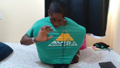 petitegirly12 online show from 27, 9, 2025