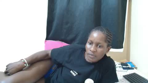 petitegirly12 online show from 27, 9, 2025