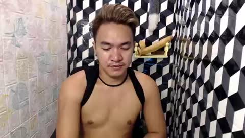 Snapshot of petitehugecockxnxxx chatting on 4, 7, 2026 Call me jake online show from 4, 7, 2026