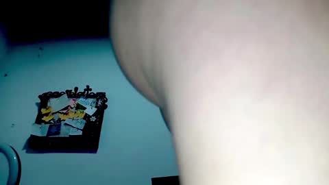 Snapshot of petiteivoryqueen chatting on 2, 12, 2025 danna online show from 2, 12, 2025