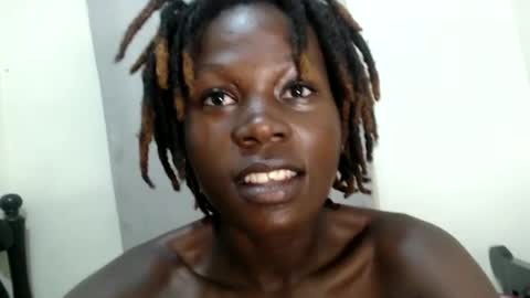 petiteme1 online show from 5, 2, 2026