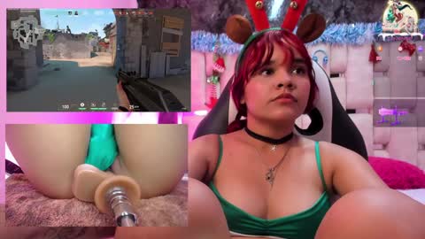 Snapshot of petitesally_ chatting on 20, 12, 2024 Sally online show from 20, 12, 2024