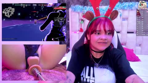 Snapshot of petitesally_ chatting on 21, 12, 2024 Sally online show from 21, 12, 2024