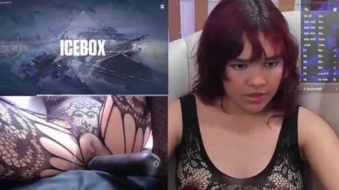 Snapshot of petitesally_ chatting on 21, 2, 2025 Sally online show from 21, 2, 2025