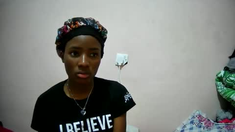 petitetasha online show from 12, 9, 2025