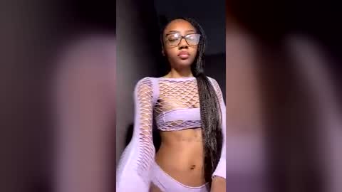 Snapshot of petitetingz chatting on 28, 6, 2026 petitetingz online show from 28, 6, 2026