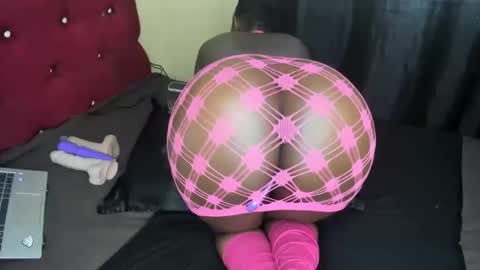 Cayennee online show from 1, 11, 2025